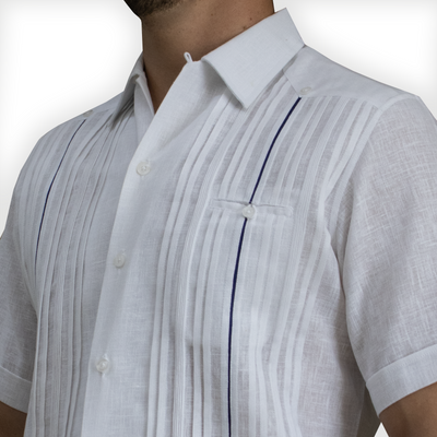 Chemise cubaine blanche élégante en coton artisanal
