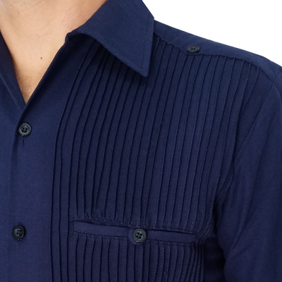 Chemise guayabera bleu foncé à manches courtes