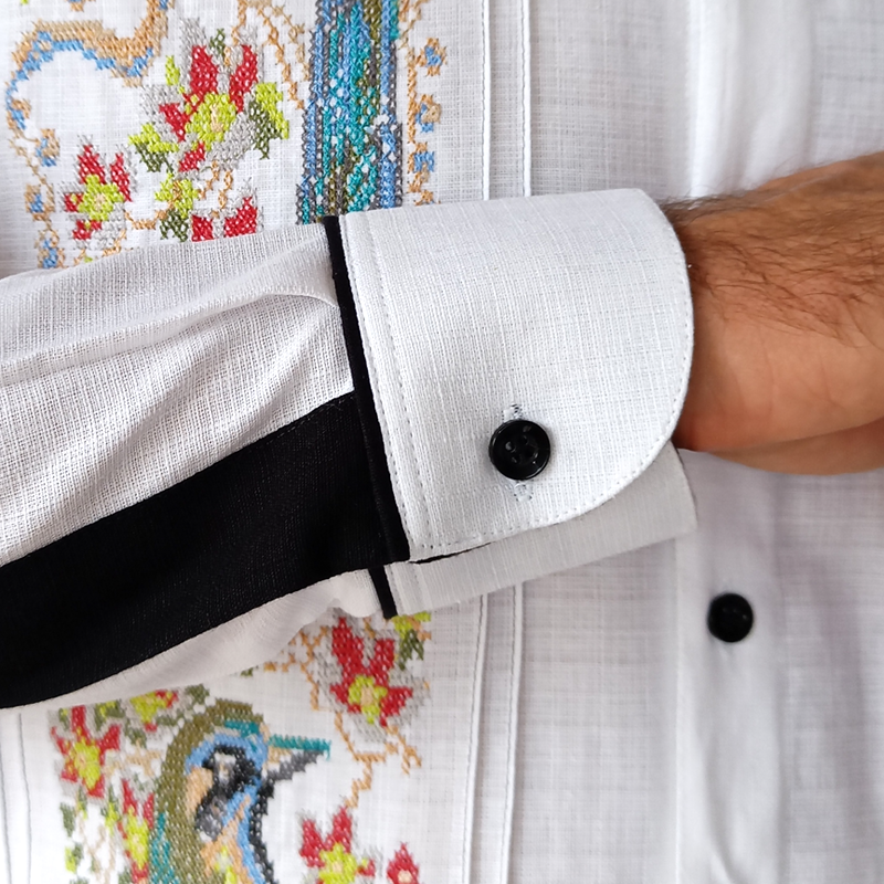 Chemise guayabera élégante à manches longues avec broderie maya