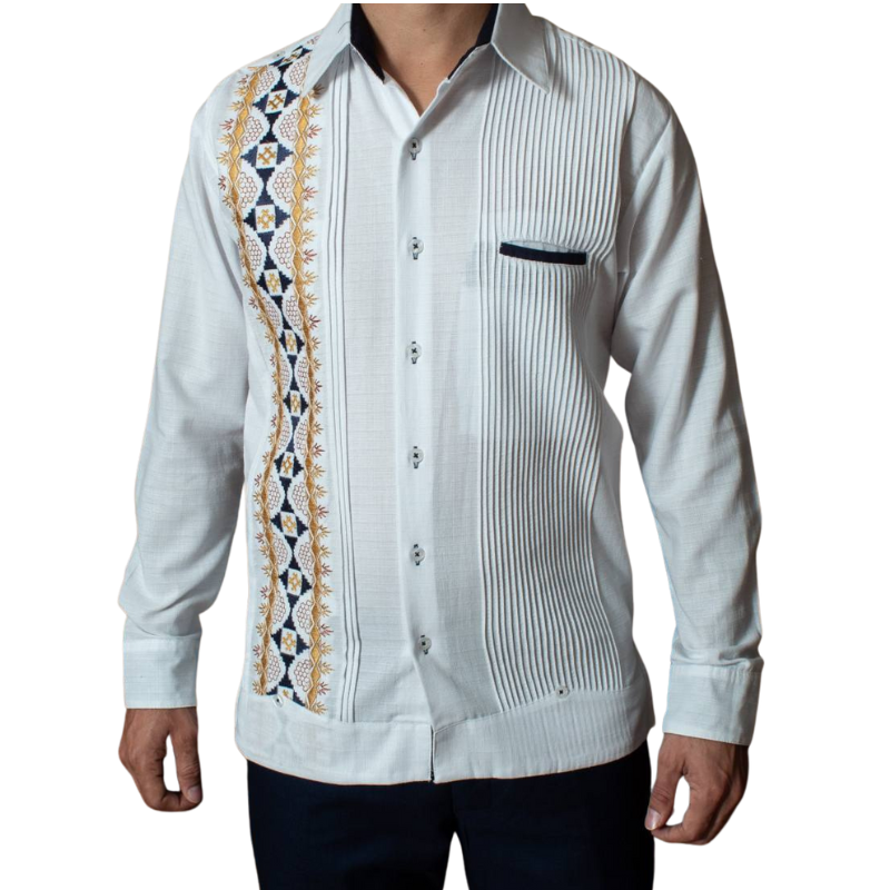 Détail broderie dorée point de croix guayabera