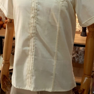 Détail col Mao guayabera ivoire homme