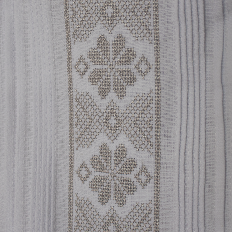 Guayabera blanche brodée grise pour homme 