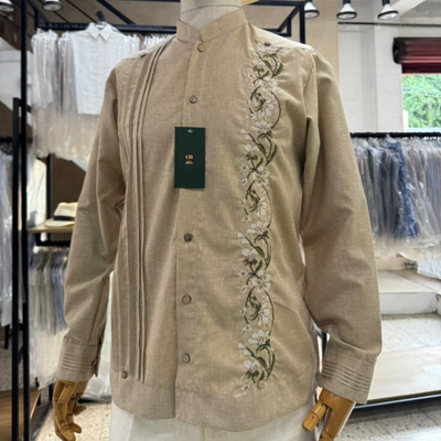 Guayabera beige brodée fleurs homme
