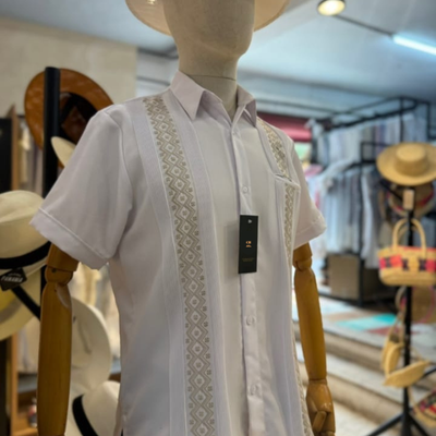 Guayabera blanche brodée beige manches courtes homme