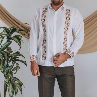 Guayabera blanche brodée beige manches longues