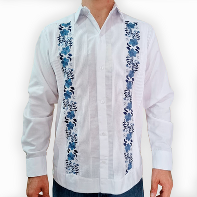 Guayabera blanche brodée fleurs bleues pour homme – Casa Habana