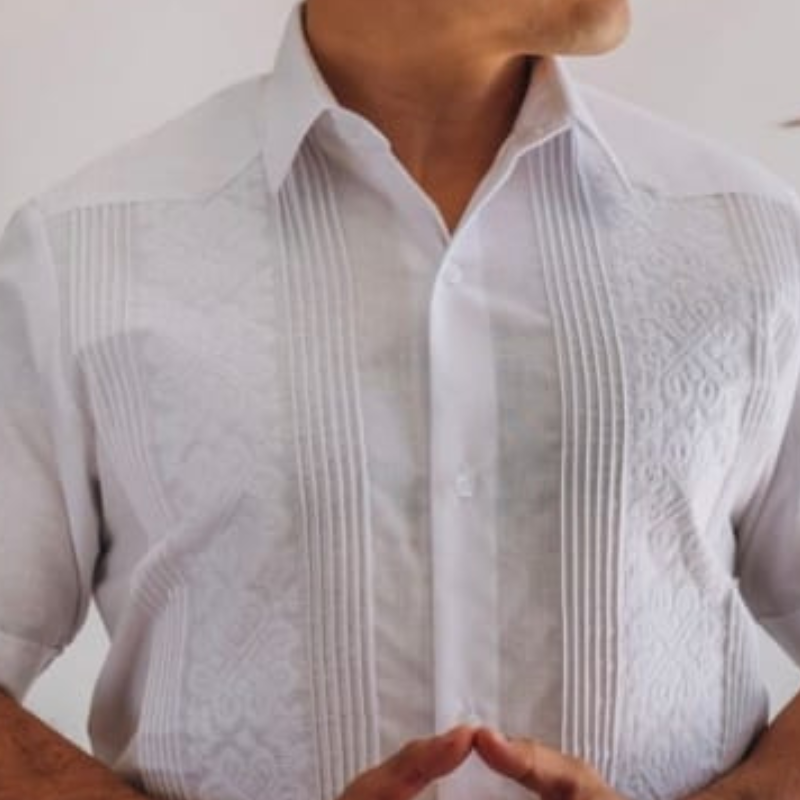 Guayabera blanche brodée ton sur ton manches courtes