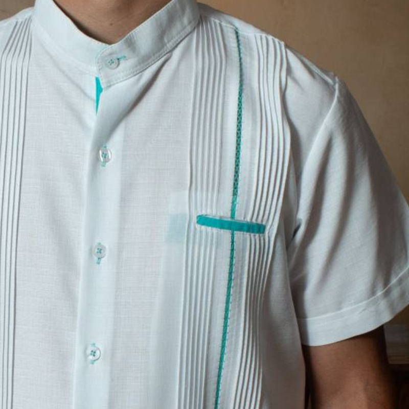 Guayabera blanche col Mao liserés turquoise homme