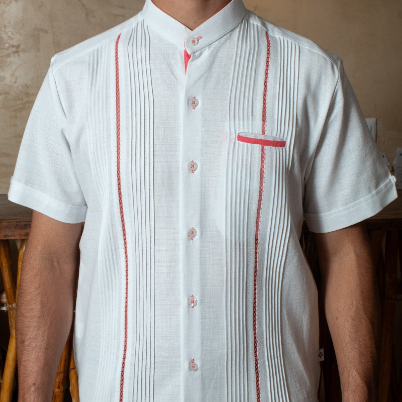 Guayabera blanche col Mao liserés roses homme