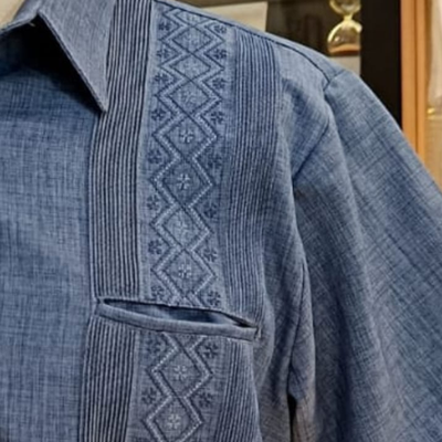 Guayabera bleu acier en lin et coton