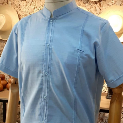 Guayabera bleu ciel col mao homme