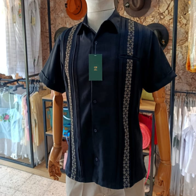 Guayabera bleu marine brodée manches courtes homme