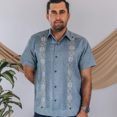 Guayabera bleue broderie artisanale homme