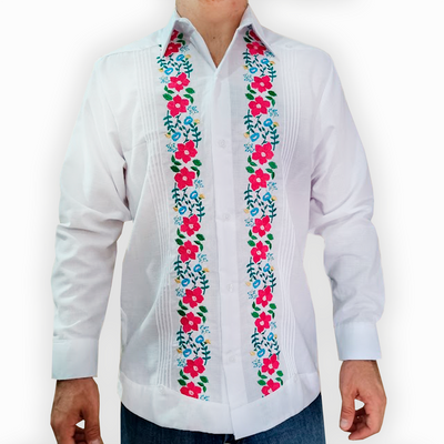 Guayabera blanche brodée de fleurs pour homme – artisanat mexicain authentique