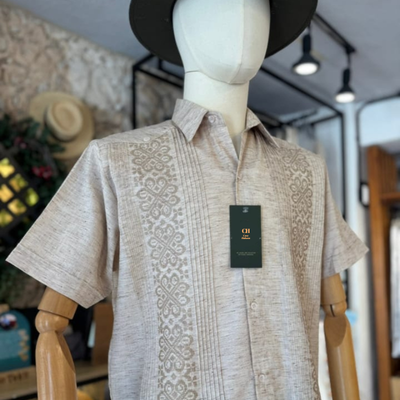 Guayabera crème brodée en lin et coton