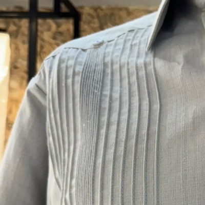 Guayabera homme gris clair en lin et coton