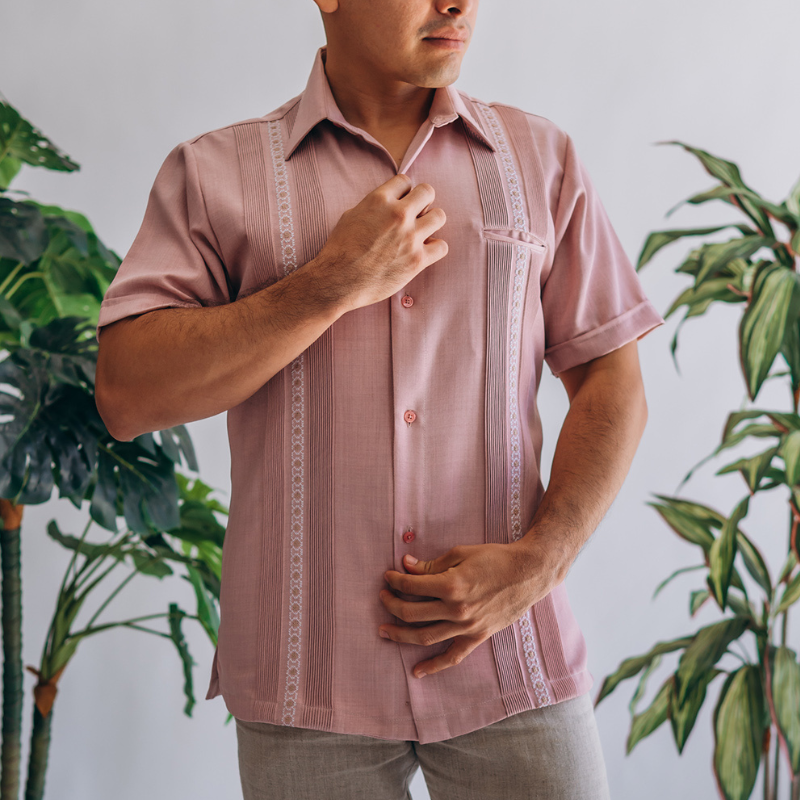 Guayabera Rose Clair Brodée
