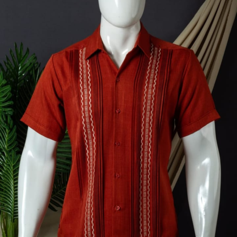 Guayabera rouge homme brodée