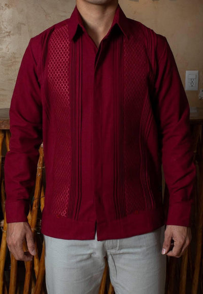 Guayabera rouge vin Casa Habana – chemise artisanale en lin pour homme