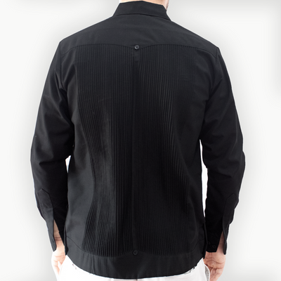 détail tissu guayabera noire lin coton