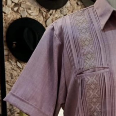 guayabera violette brodée manches courtes homme